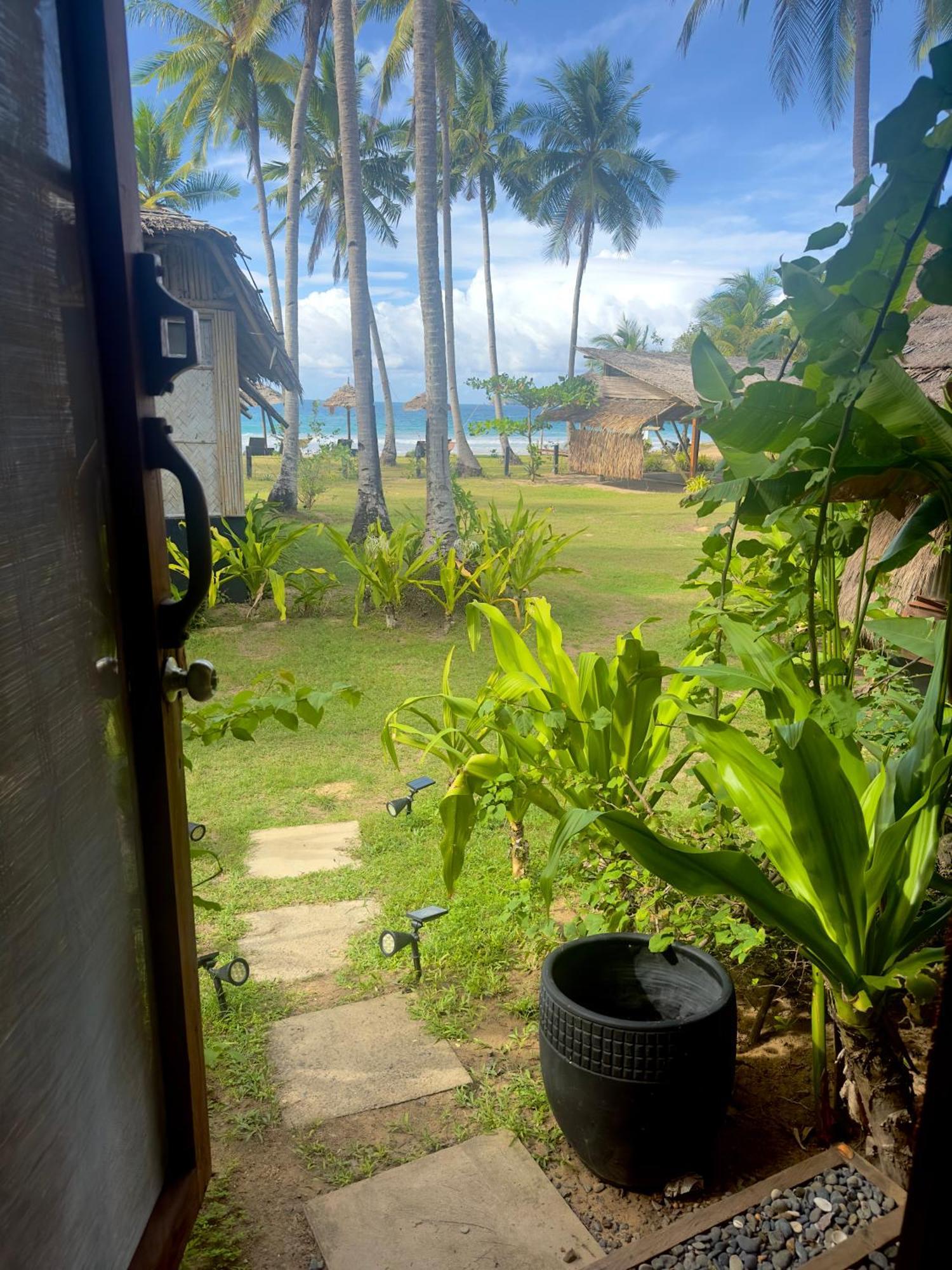 Eco Sanctuaries Nature Lodge Nacpan Beach, 엘니도 외부 사진